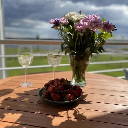 Modernes Am Hafen Mit Seeblick Apartment