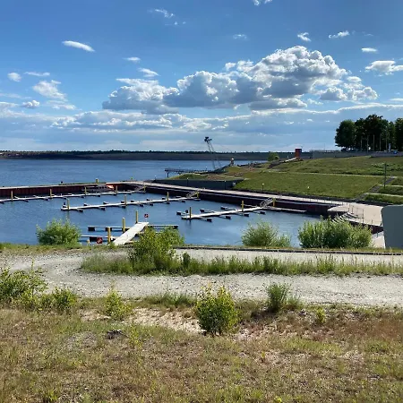 Modernes Am Hafen Mit Seeblick 아파트 *