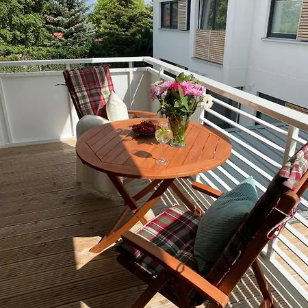 Modernes Am Hafen Mit Seeblick * 그로스래셴