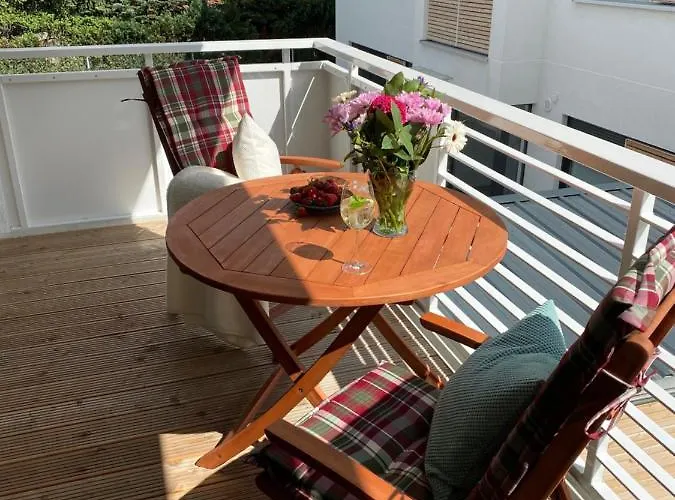 Modernes Am Hafen Mit Seeblick * Grossraeschen